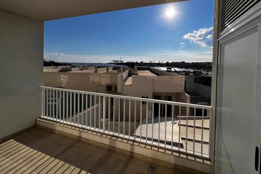 Viewline Seaview Modern 3 Bedroom Apartment Marsaxlokk Dış mekan fotoğraf